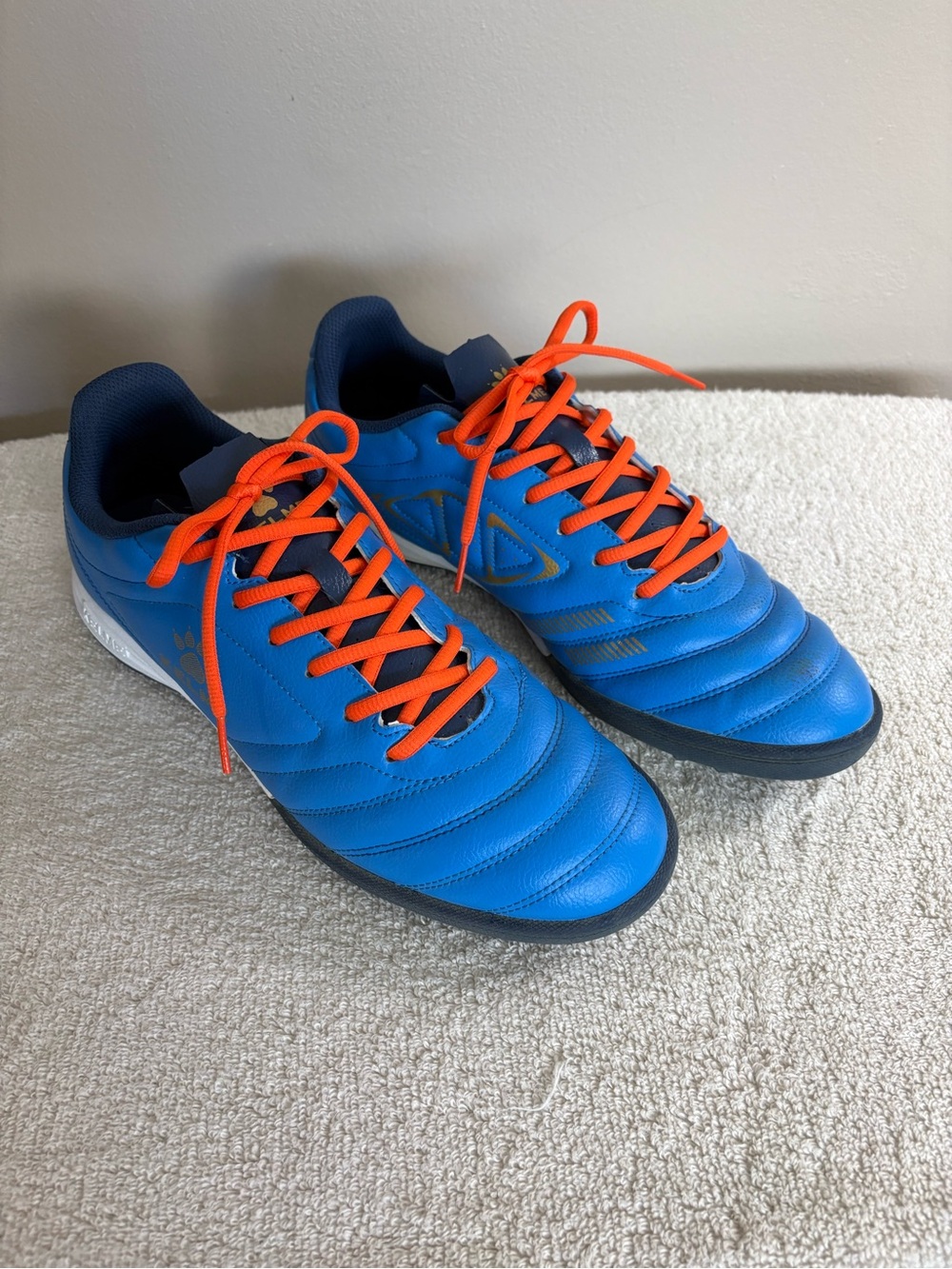 Men's KELME Blue Orange INSTINCT Indoor Turf PRO SOCCER Athletic Shoes CLEATS